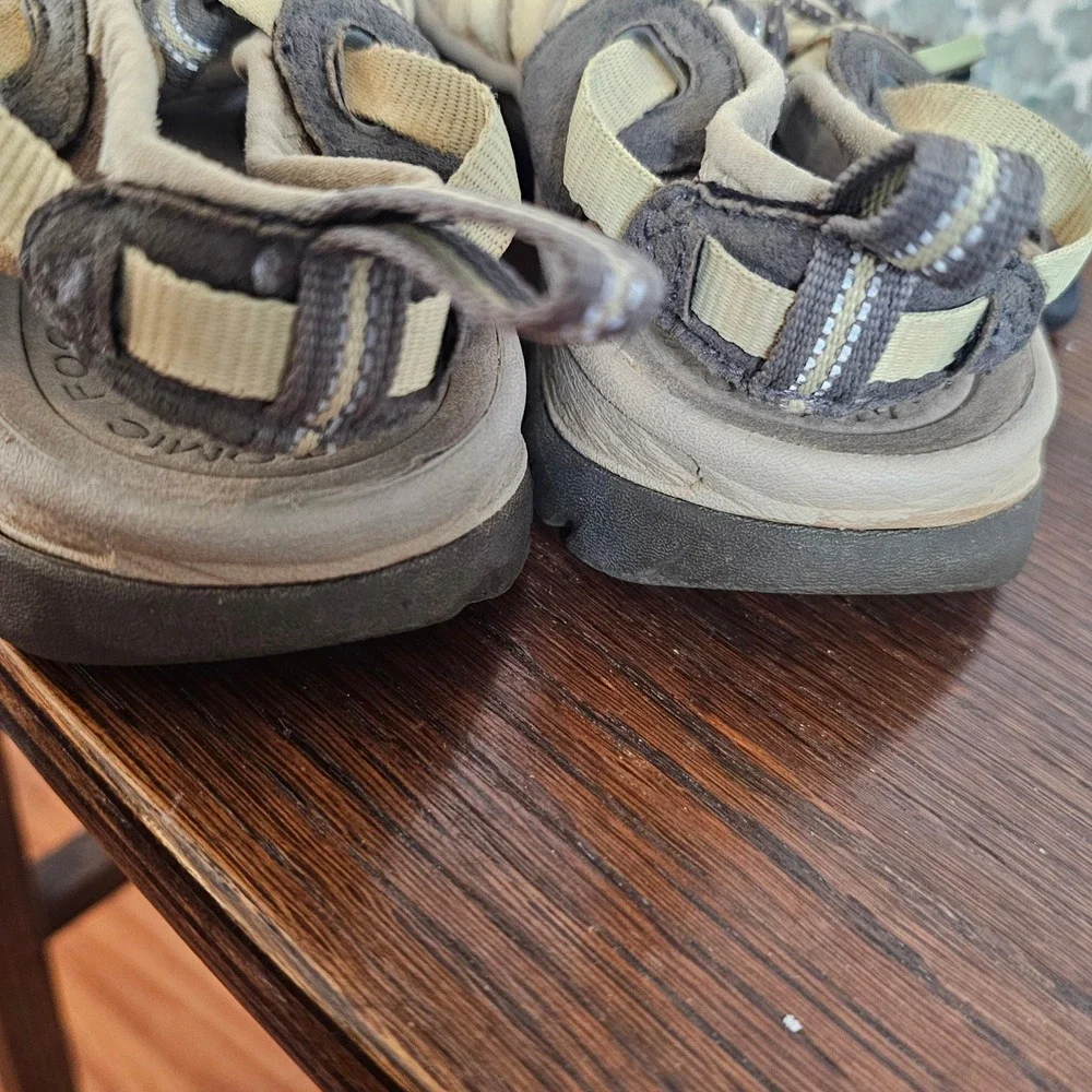 Keen Whisper Waterproof Hiking Sandals Grey Tan Womens 8